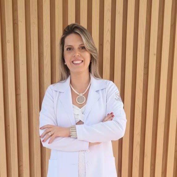 Dra. Andresa Pavone — fisioterapeuta na Matão Clínicas, Matão-SP
